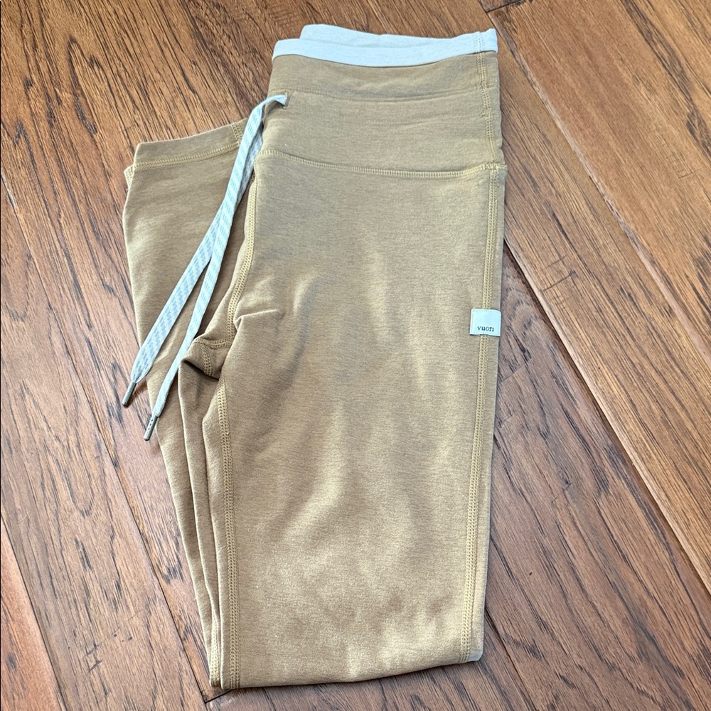 Vuori Vibe Elevation Legging and Bra